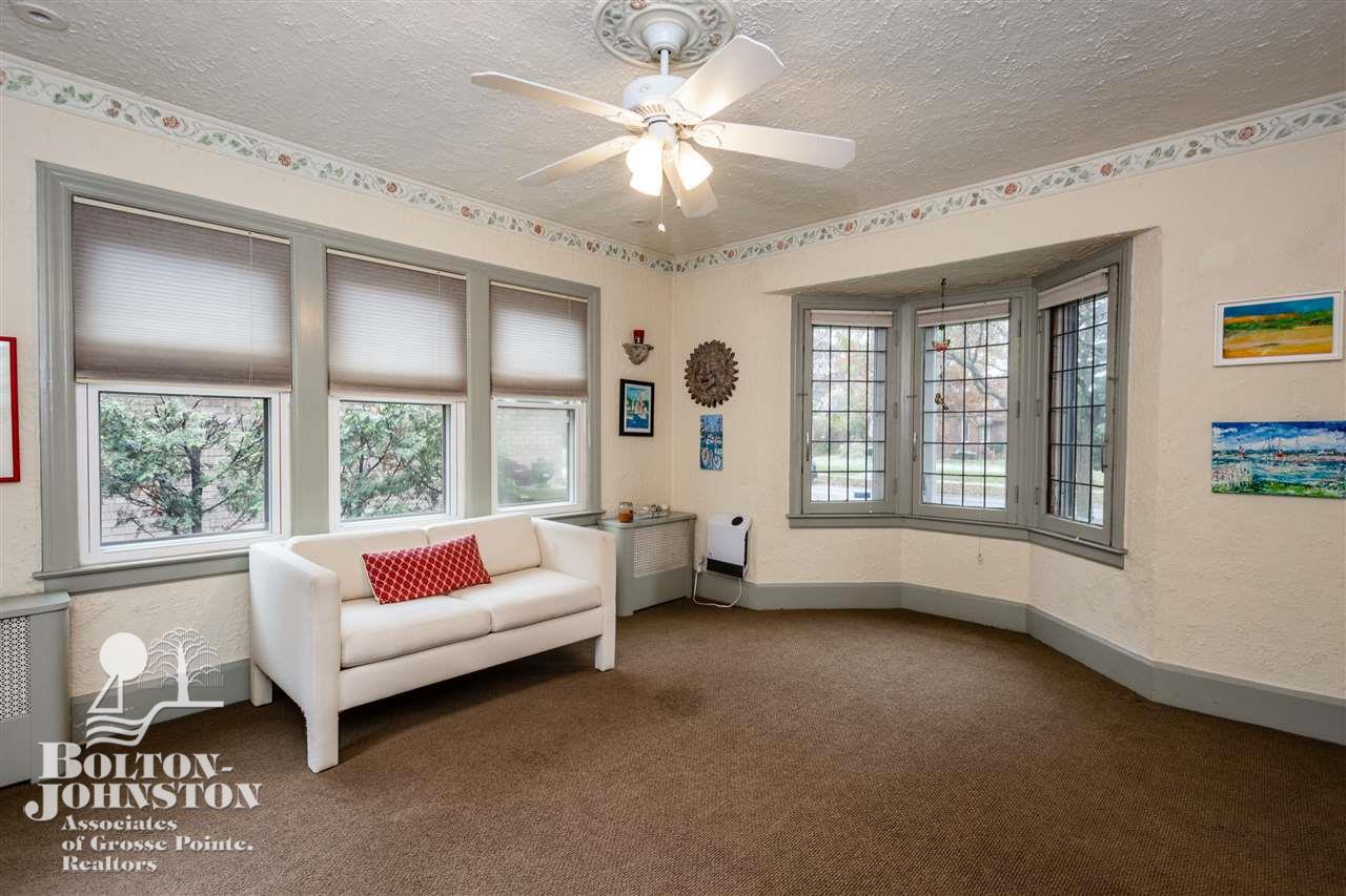 590 Barrington Road Grosse Pointe Park, MI 48230 - Photo 9 of 63
