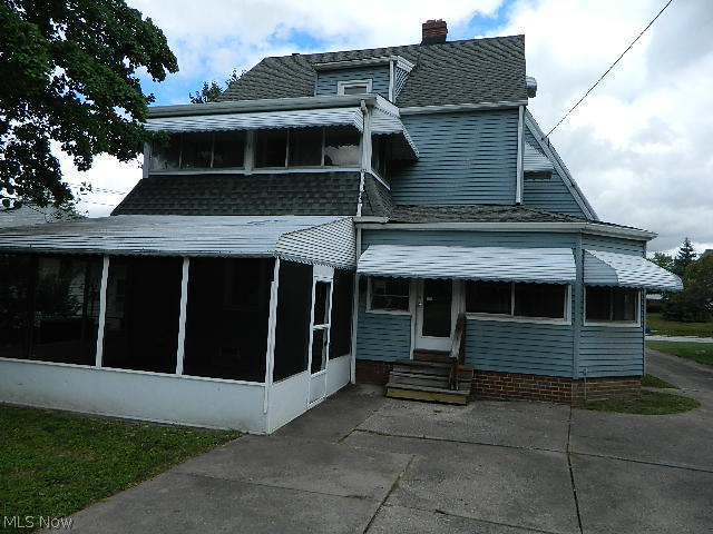 16559 Webster Road Cleveland, OH 44130 - Photo 2 of 11 Gallery Image 2