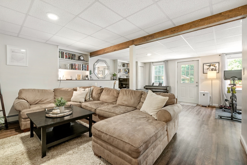85 Old Elmdale Road Uxbridge, MA 01569 - Photo 21 of 42