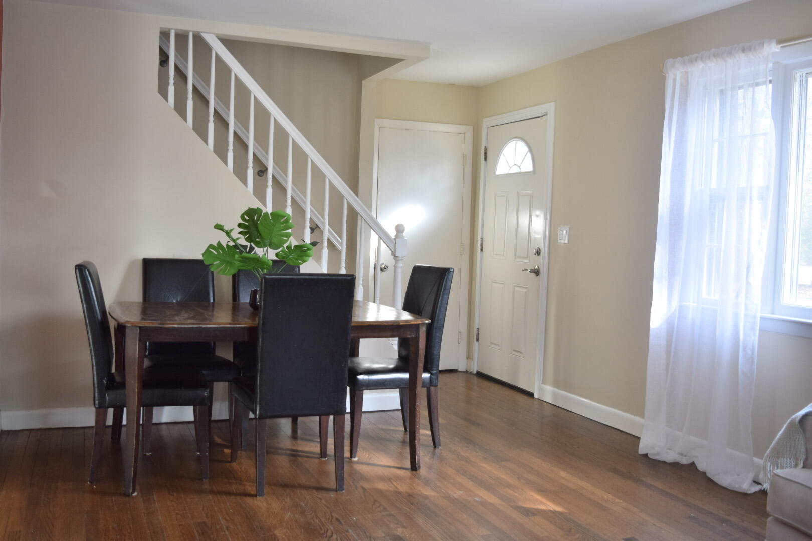 140 Mitchells Way Hyannis, MA 02601 - Photo 25 of 45 a dining room with furniture and wooden floor