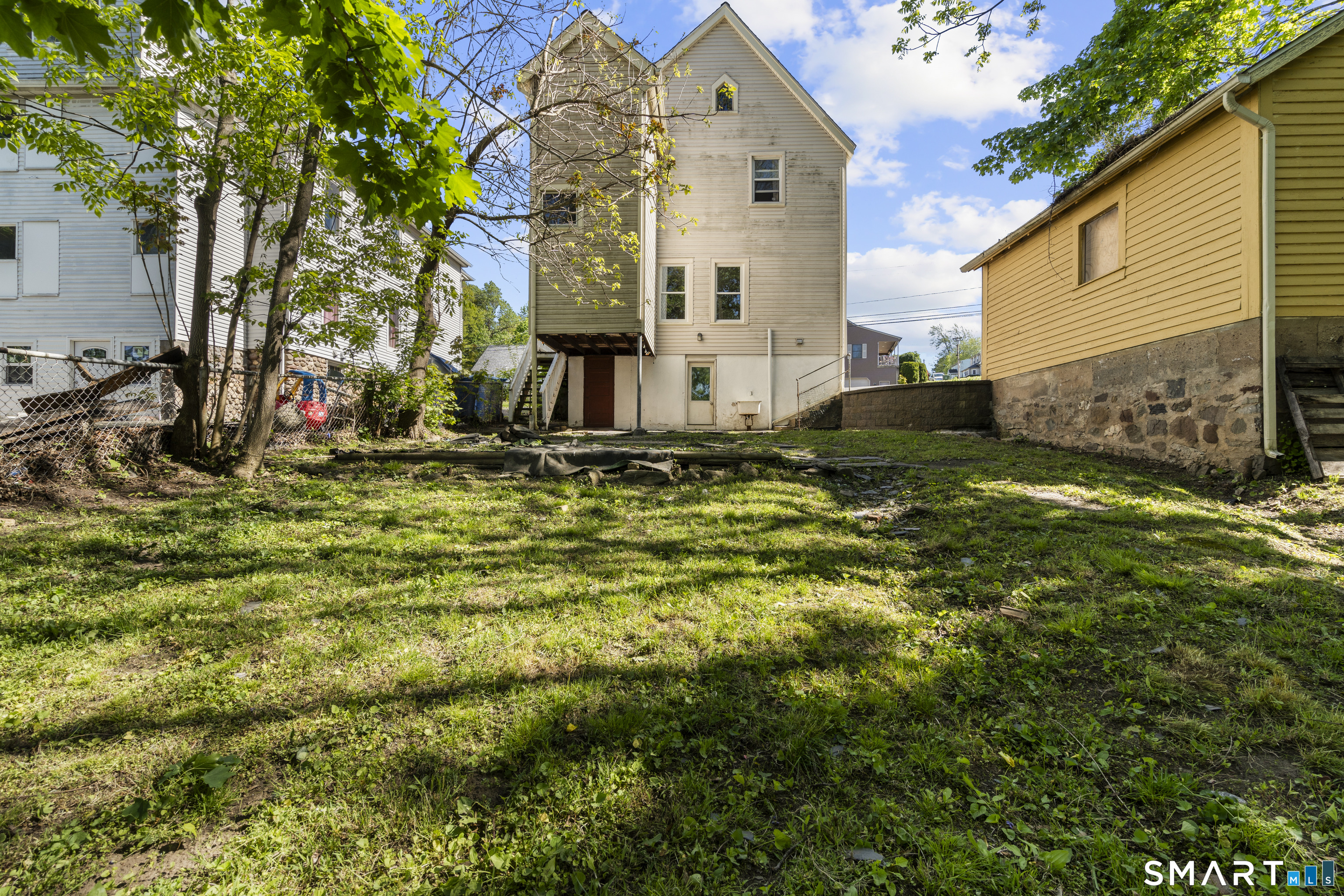 72 South St Extension Bristol, CT 06010 - Photo 4 of 27