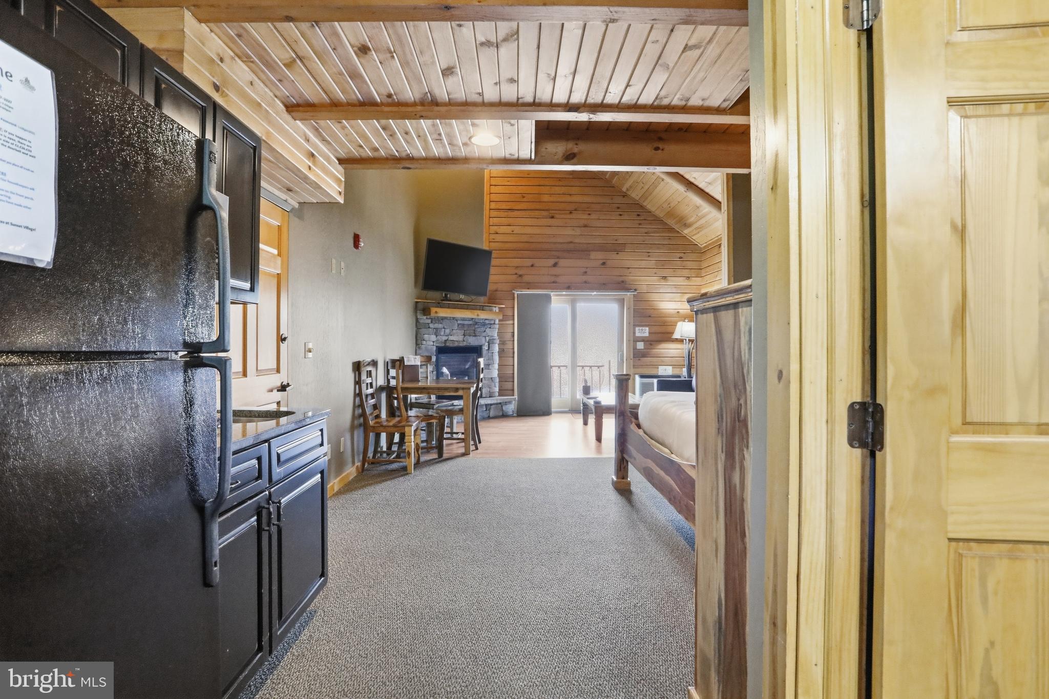 211 Cabin Lodge Road McHenry, MD 21541 - Photo 18 of 32