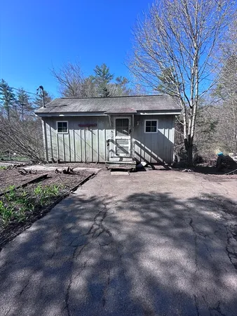 $99,900 | 404 Sylvester Road, Northampton, MA 01062