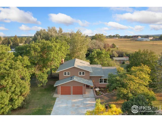 a picture of a city view