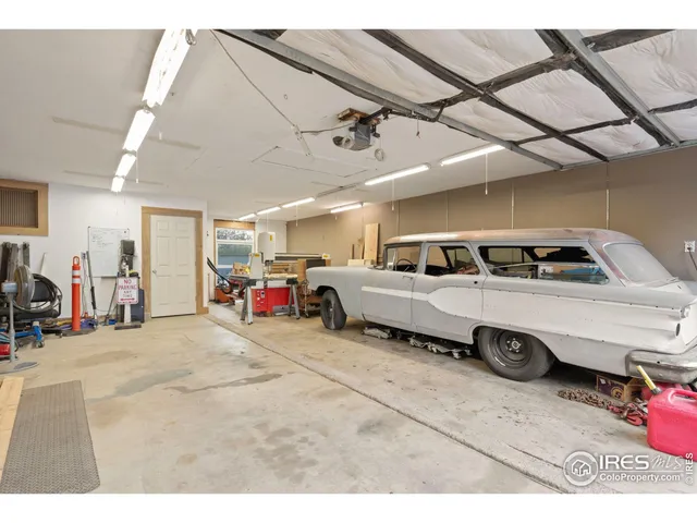 a view of parking area