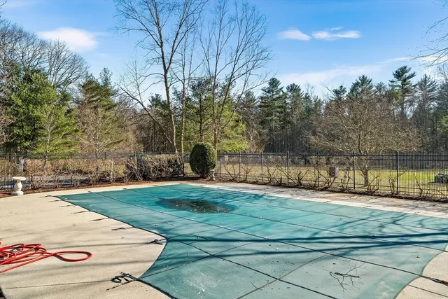 $2,600 | 2 Janet Road, Unit 8, Easton, MA 02375