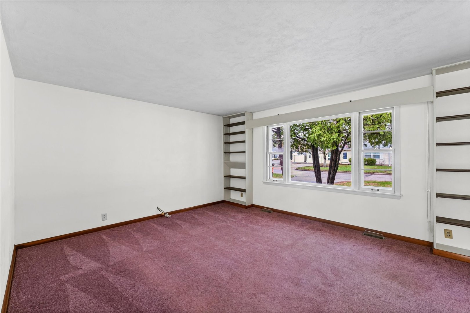 1419 Cambridge Drive Champaign, IL 61821 - Photo 6 of 29