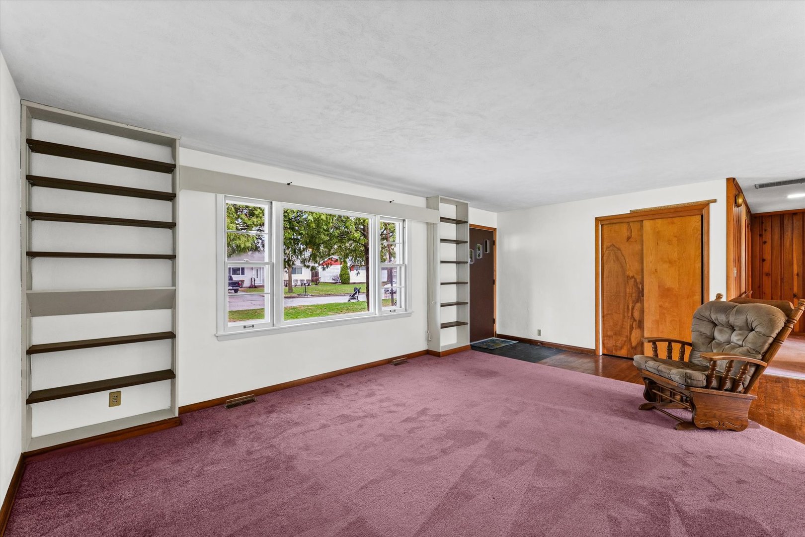 1419 Cambridge Drive Champaign, IL 61821 - Photo 7 of 29