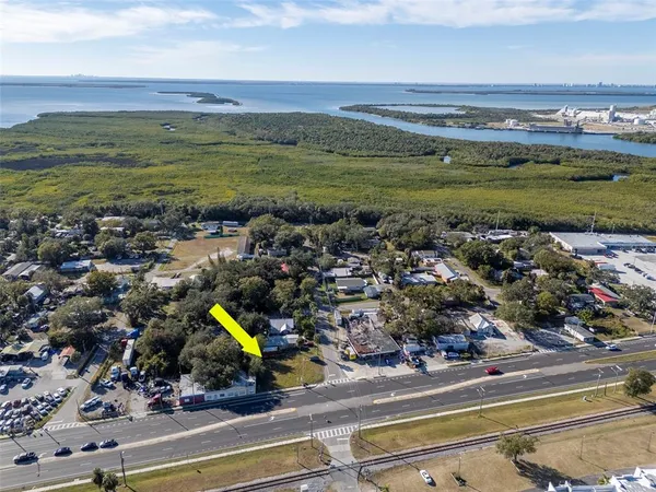 $275,000 | 10007 South 41st Highway, Gibsonton, FL 33534