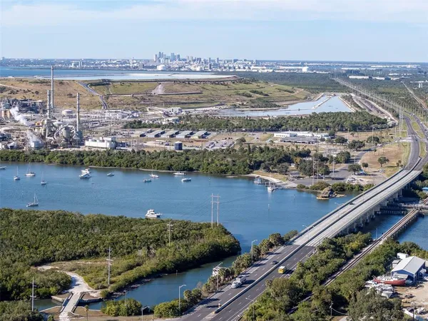 $275,000 | 10007 South 41st Highway, Gibsonton, FL 33534