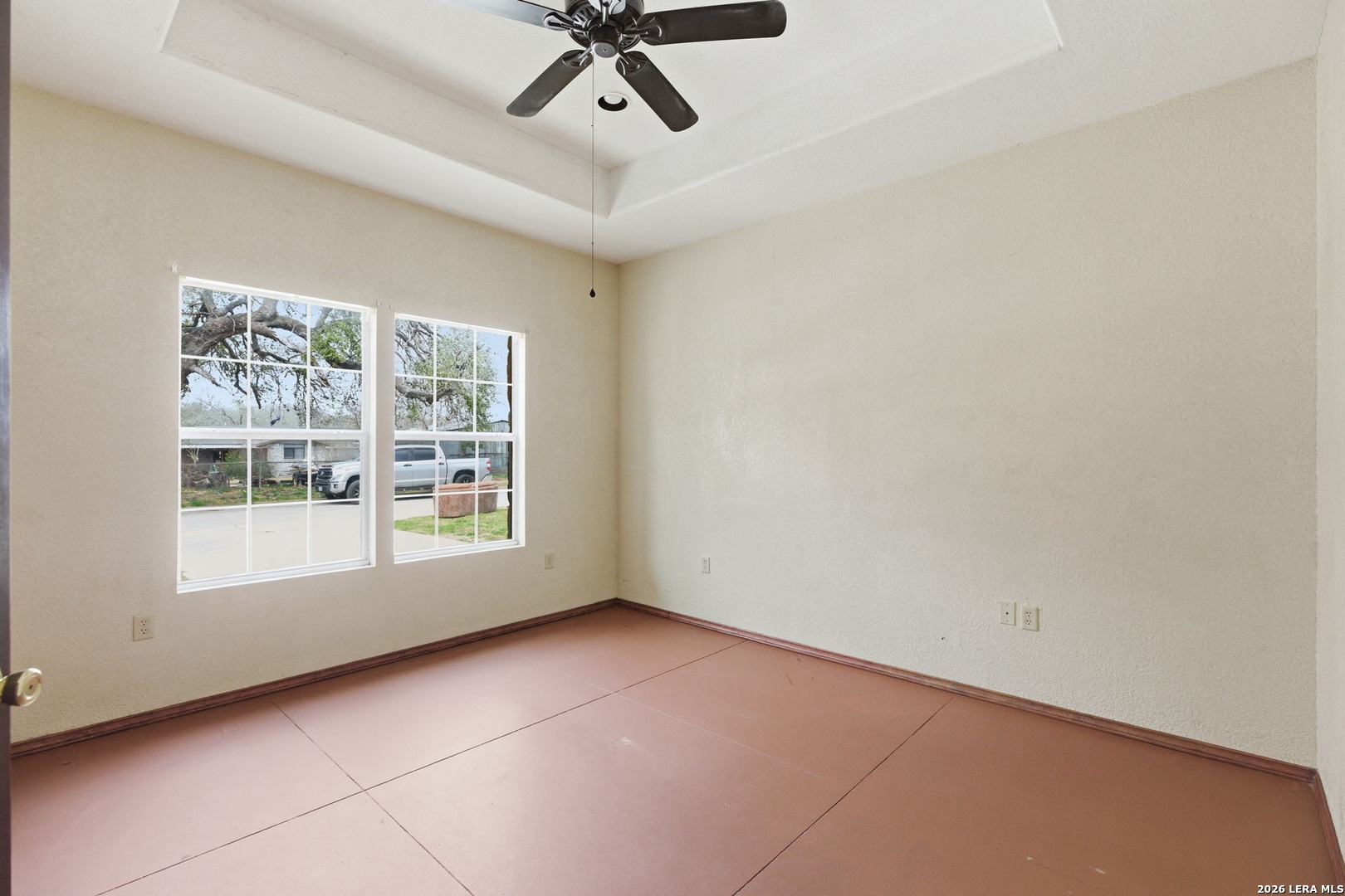 414 Harl Street Pleasanton, TX 78064 - Photo 12 of 14