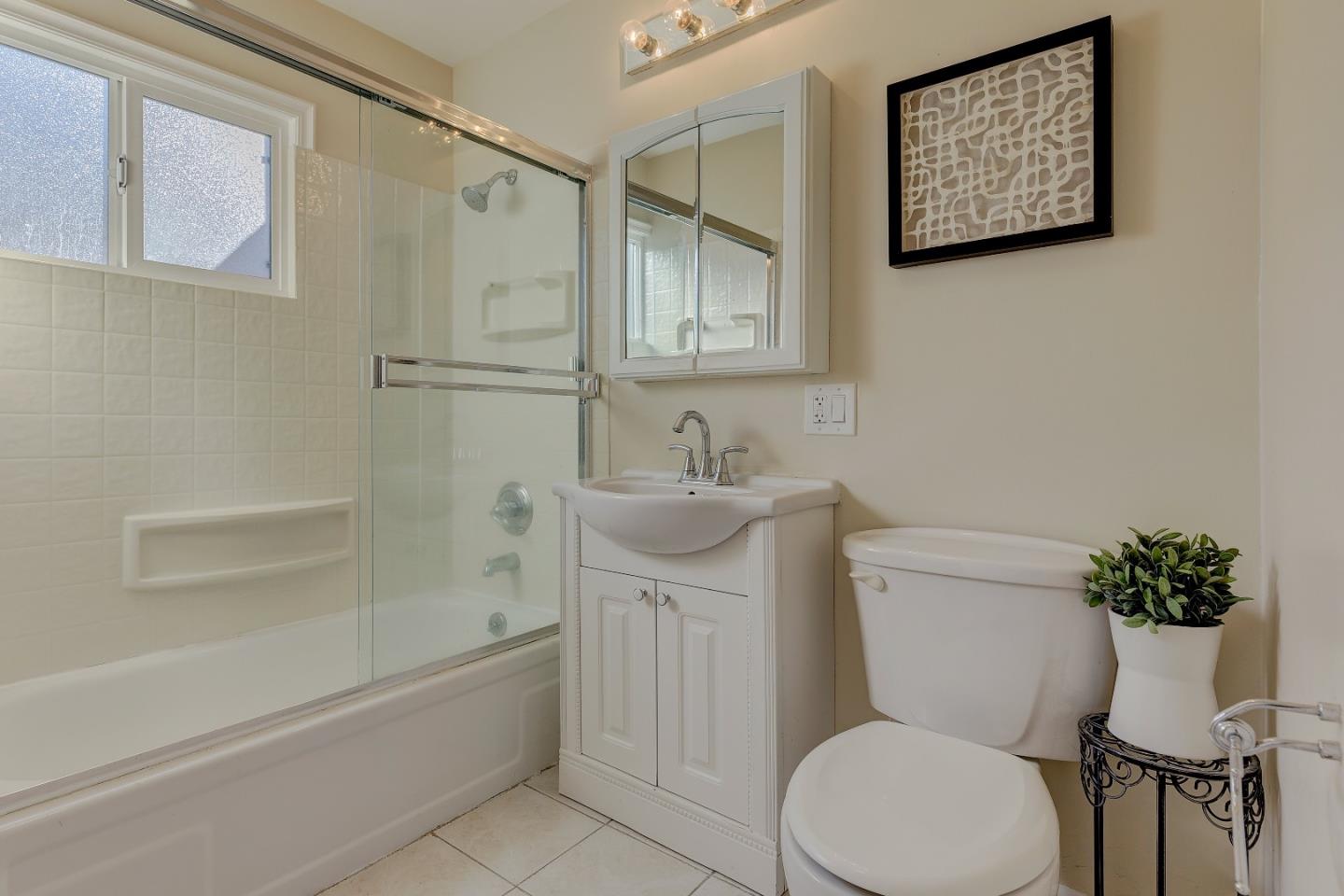 263 Clarendon Road Pacifica, CA 94044 - Photo 13 of 36