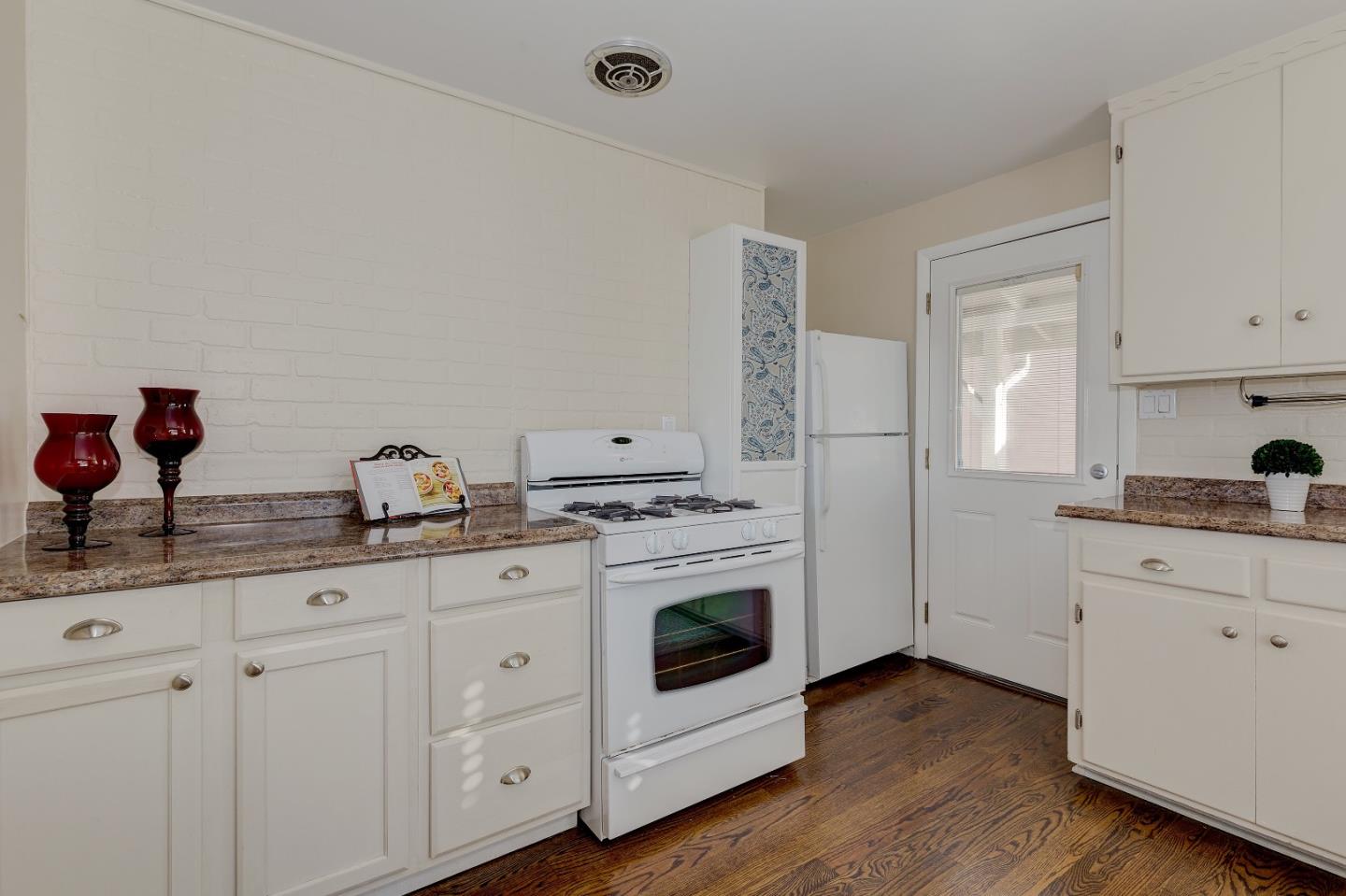263 Clarendon Road Pacifica, CA 94044 - Photo 21 of 36