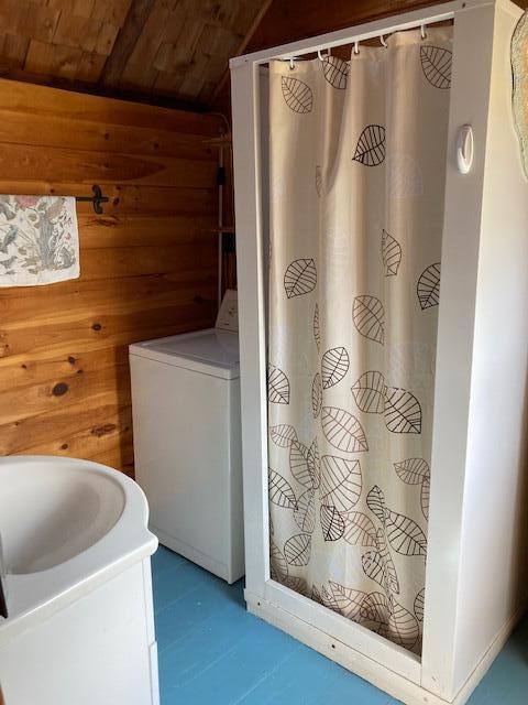 59 Barker Loop Oquossoc, ME 04964 - Photo 26 of 43 Bath