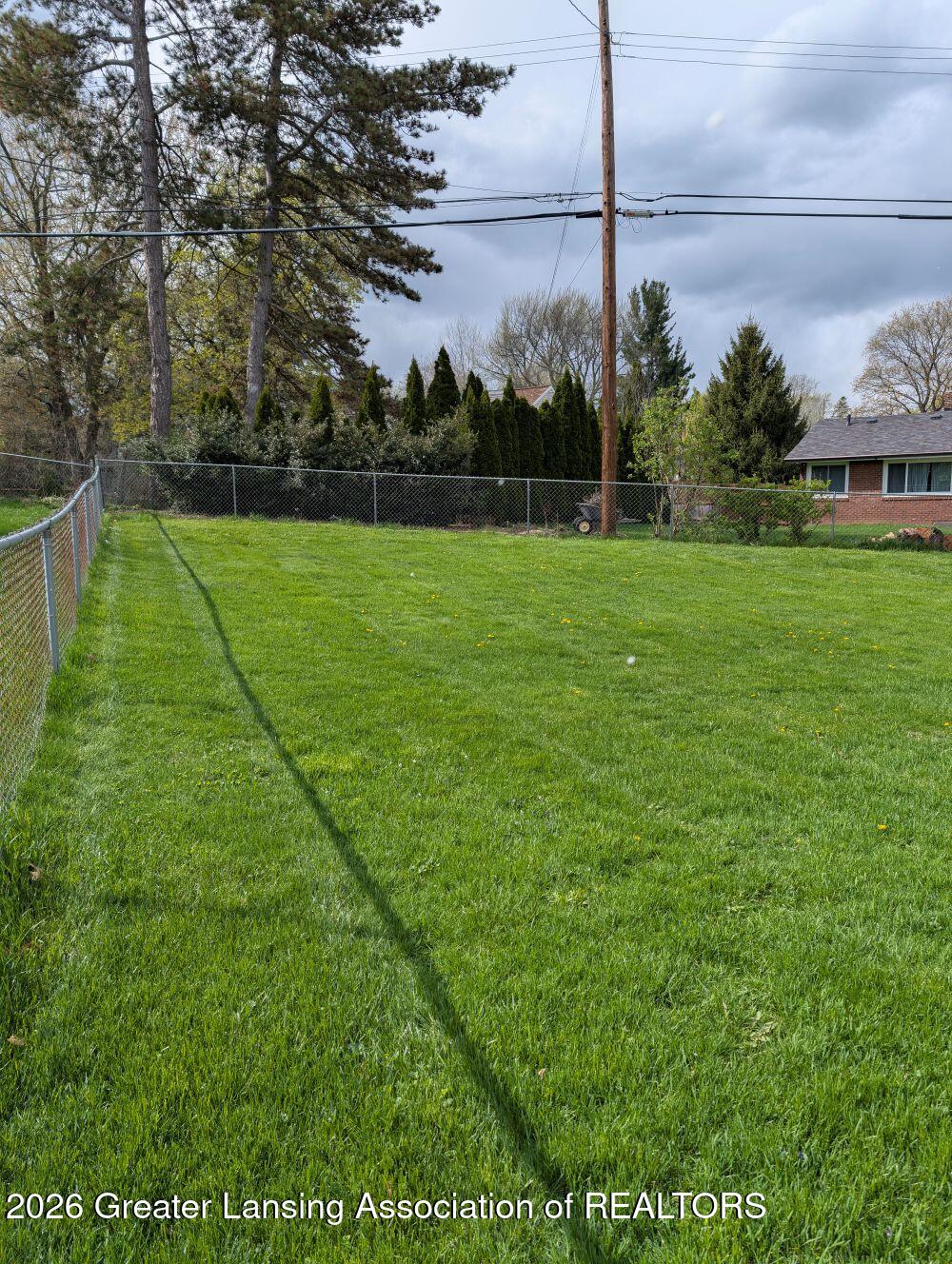 2112 Cumberland Road Lansing, MI 48906 - Photo 66 of 77 PXL_20260419_203224831.RAW-05
