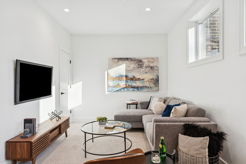 702 East 41st Street Chicago, IL 60653 - Photo 29 of 35