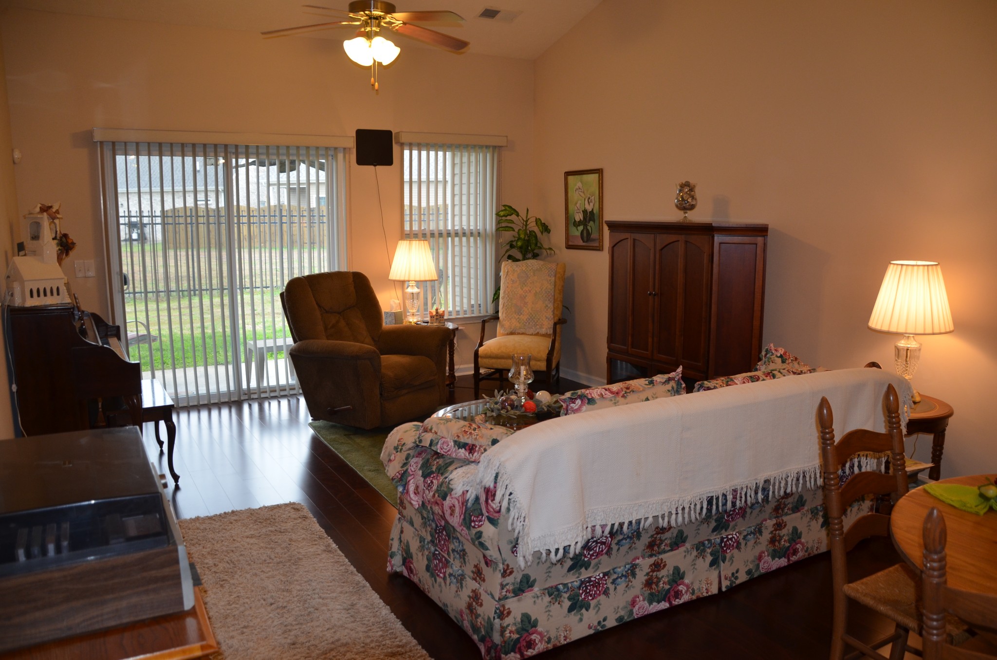 167 Speedwell Lane Lebanon, TN 37087 - Photo 9 of 21 a bedroom with furniture and a lamp