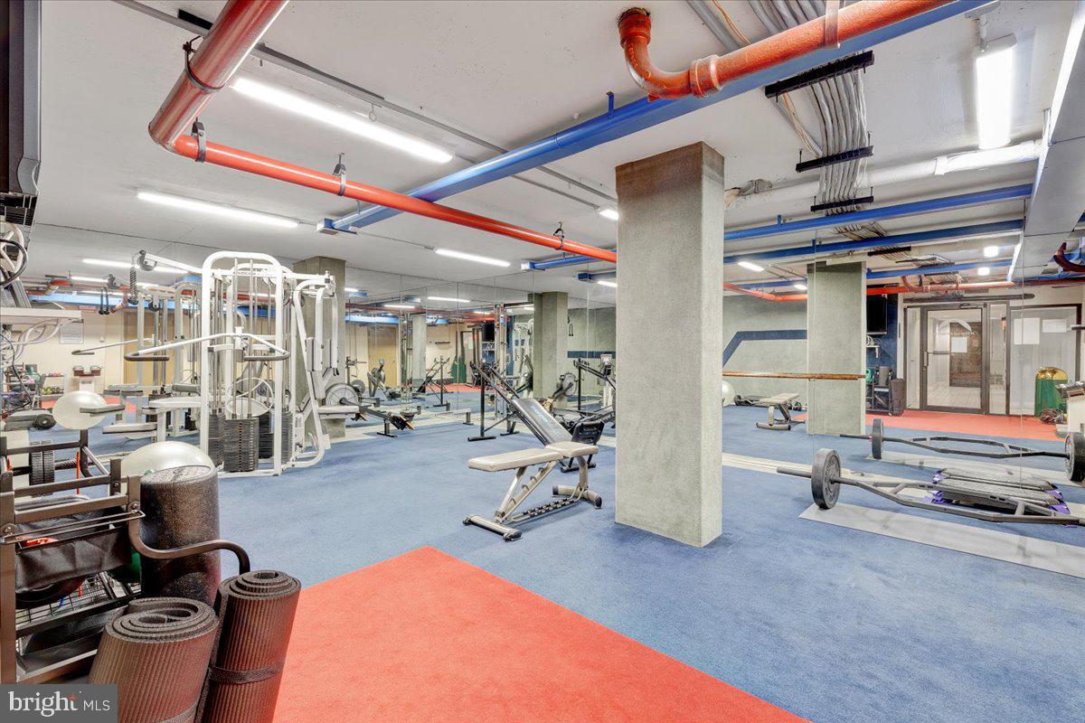 1515 South Arlington Ridge Road, Unit 603 Arlington, VA 22202 - Photo 19 of 22 a room with gym equipment