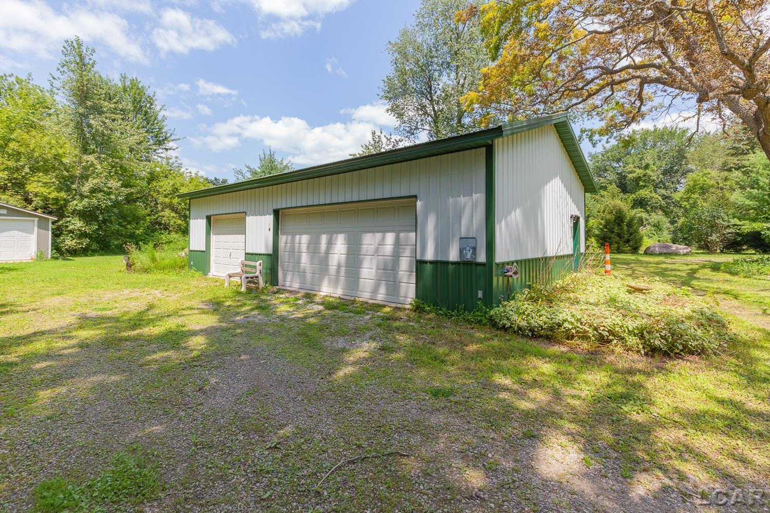 15816 Sanford Road Addison, MI 49220 - Photo 7 of 63 50184078-42839e7b-e6d7-4927-a40a-e4d4a0440583.JPG