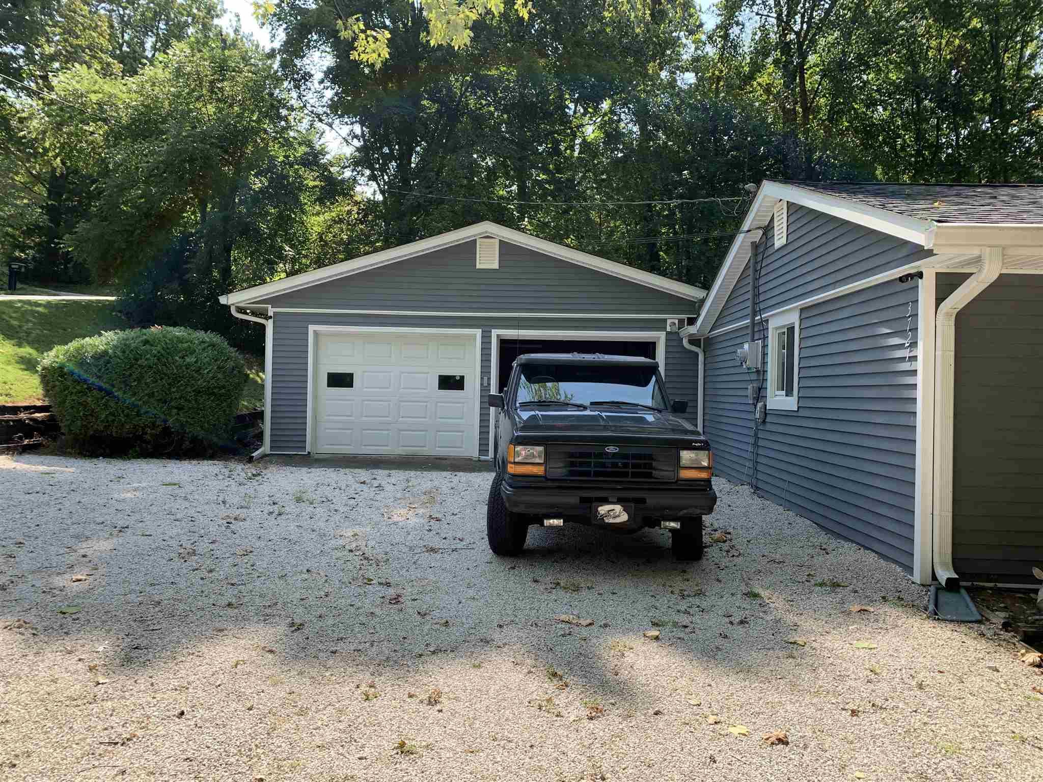 3721 West Woodyard Road Bloomington, IN 47404 - Photo 4 of 17