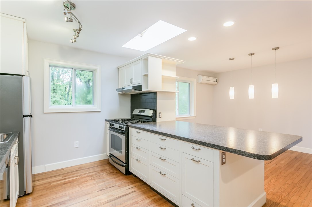 104 Wellington Drive Henrietta, NY 14623 - Photo 13 of 36