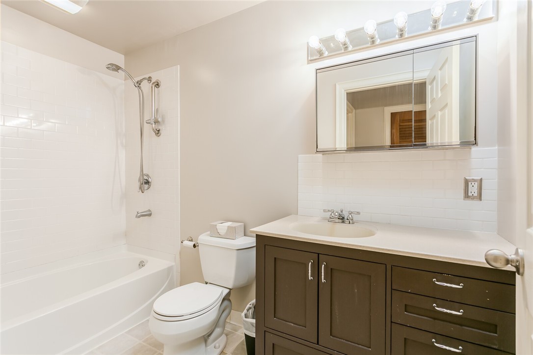 104 Wellington Drive Henrietta, NY 14623 - Photo 14 of 36