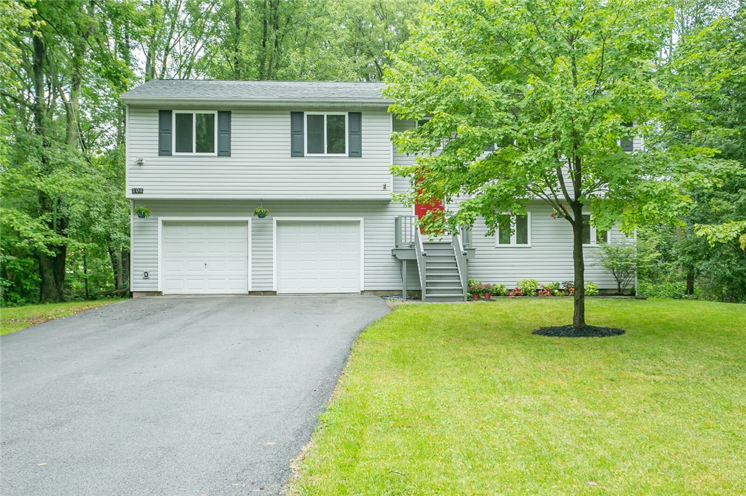 104 Wellington Drive Henrietta, NY 14623 - Photo 2 of 36