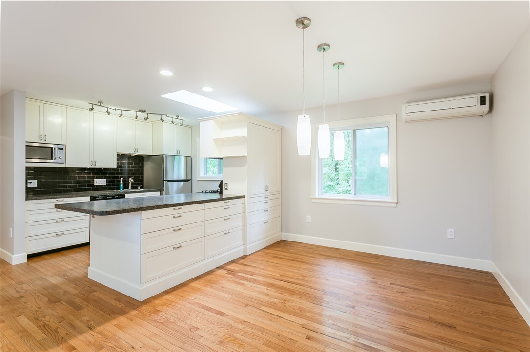 104 Wellington Drive Henrietta, NY 14623 - Photo 7 of 36