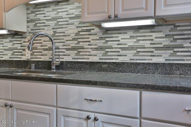 4212 Winchester Road Louisville, KY 40207 - Photo 11 of 54 18