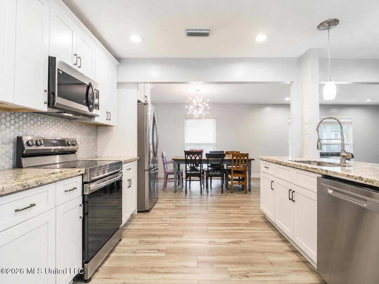 2416 Robertsdale Road Gautier, MS 39553 - Photo 10 of 27 Kitchen