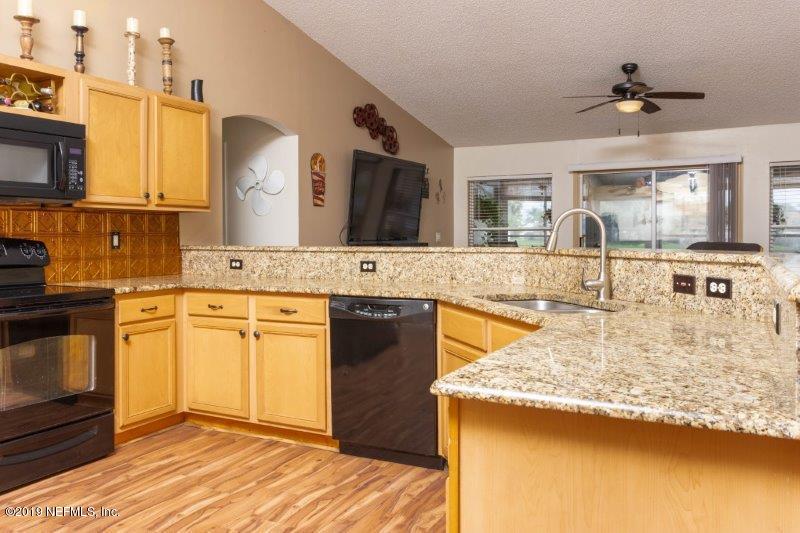 10228 Rising Mist Lane Jacksonville, FL 32221 - Photo 13 of 31 Kitchen Closeup