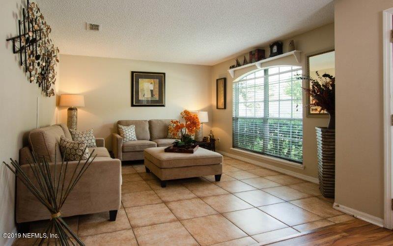 10228 Rising Mist Lane Jacksonville, FL 32221 - Photo 7 of 31 Formal Living Room