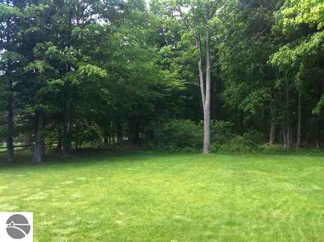 1819 Lardie Road Traverse City, MI 49696 - Photo 18 of 19 1746652-17.JPG