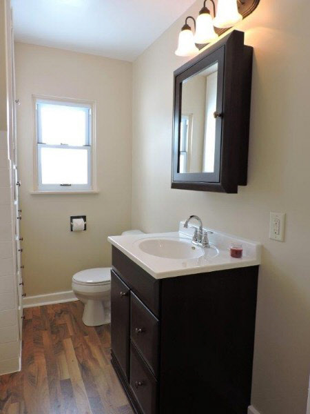 1047 South Nine Mile Road Kawkawlin, MI 48631 - Photo 2 of 4
