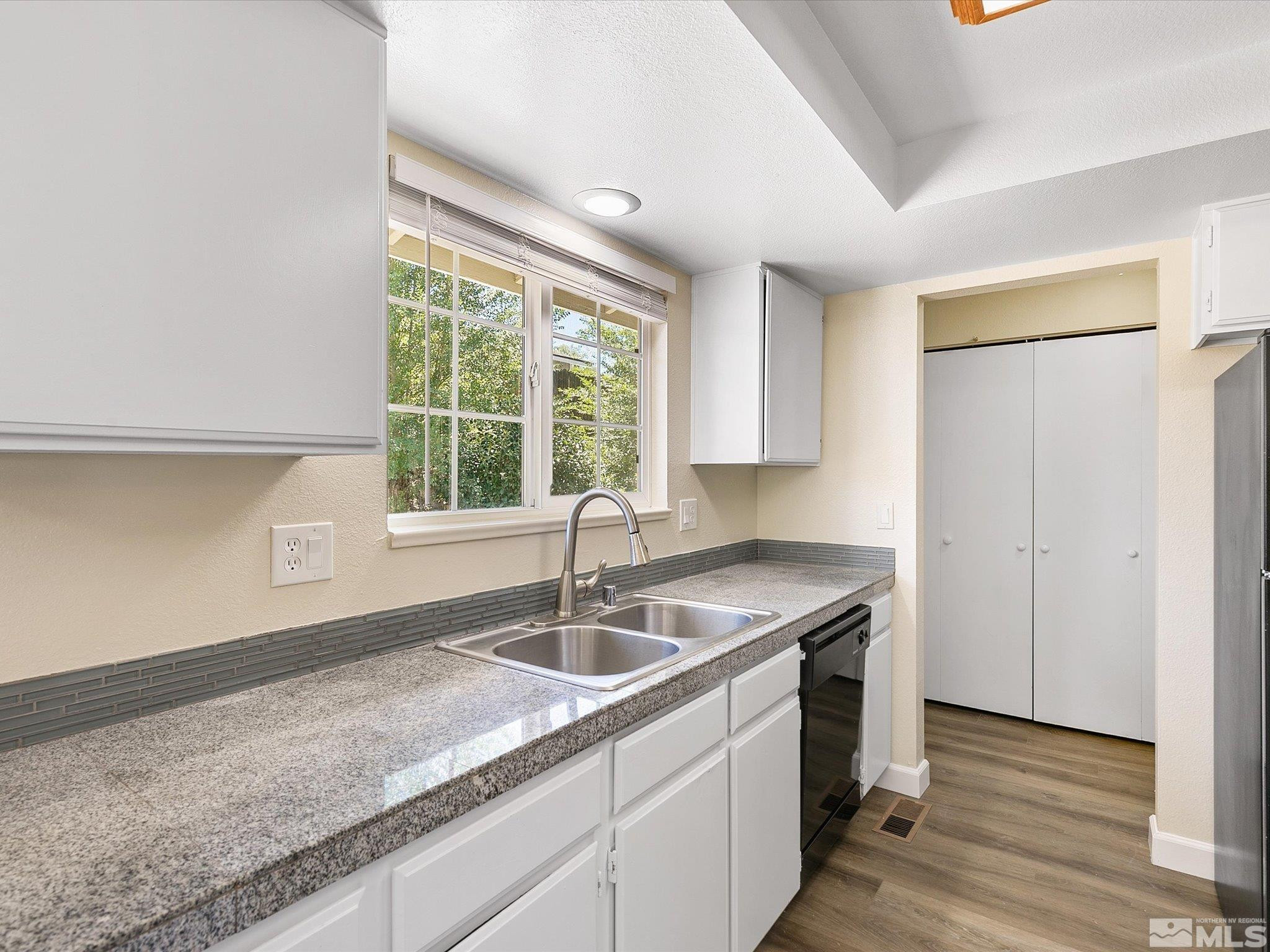 1480 Kings Row Reno, NV 89503 - Photo 16 of 33 Photo 16