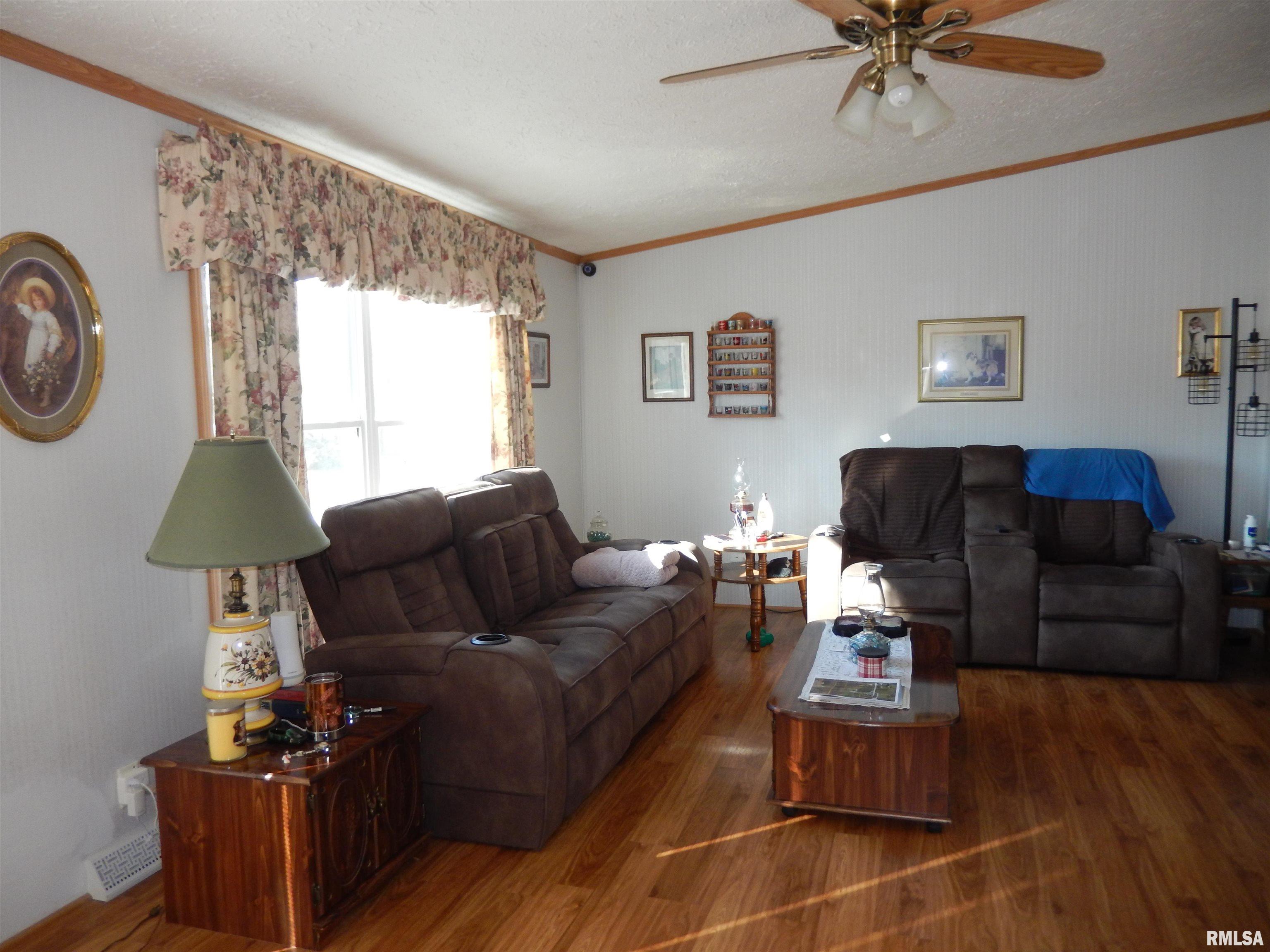 404 North Hun Street Colchester, IL 62326 - Photo 11 of 49