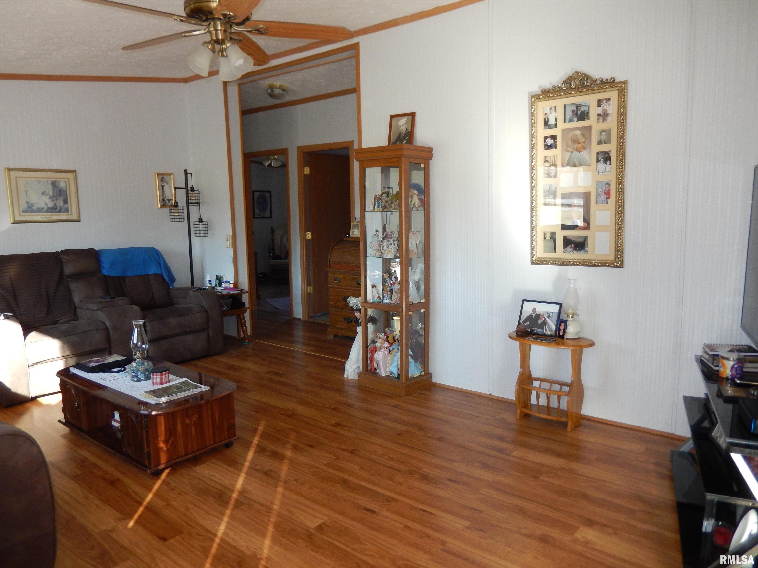 404 North Hun Street Colchester, IL 62326 - Photo 12 of 49