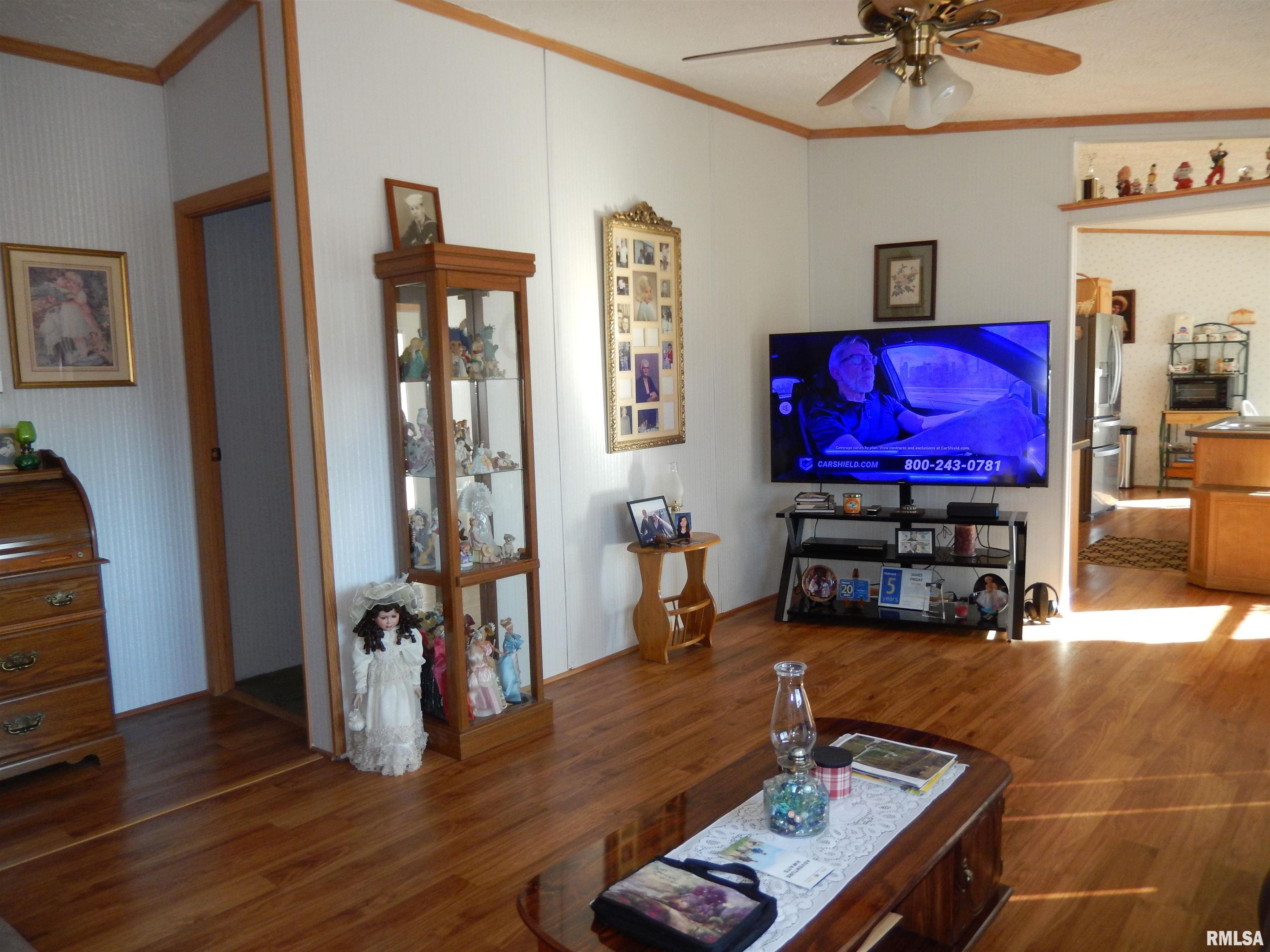 404 North Hun Street Colchester, IL 62326 - Photo 13 of 49