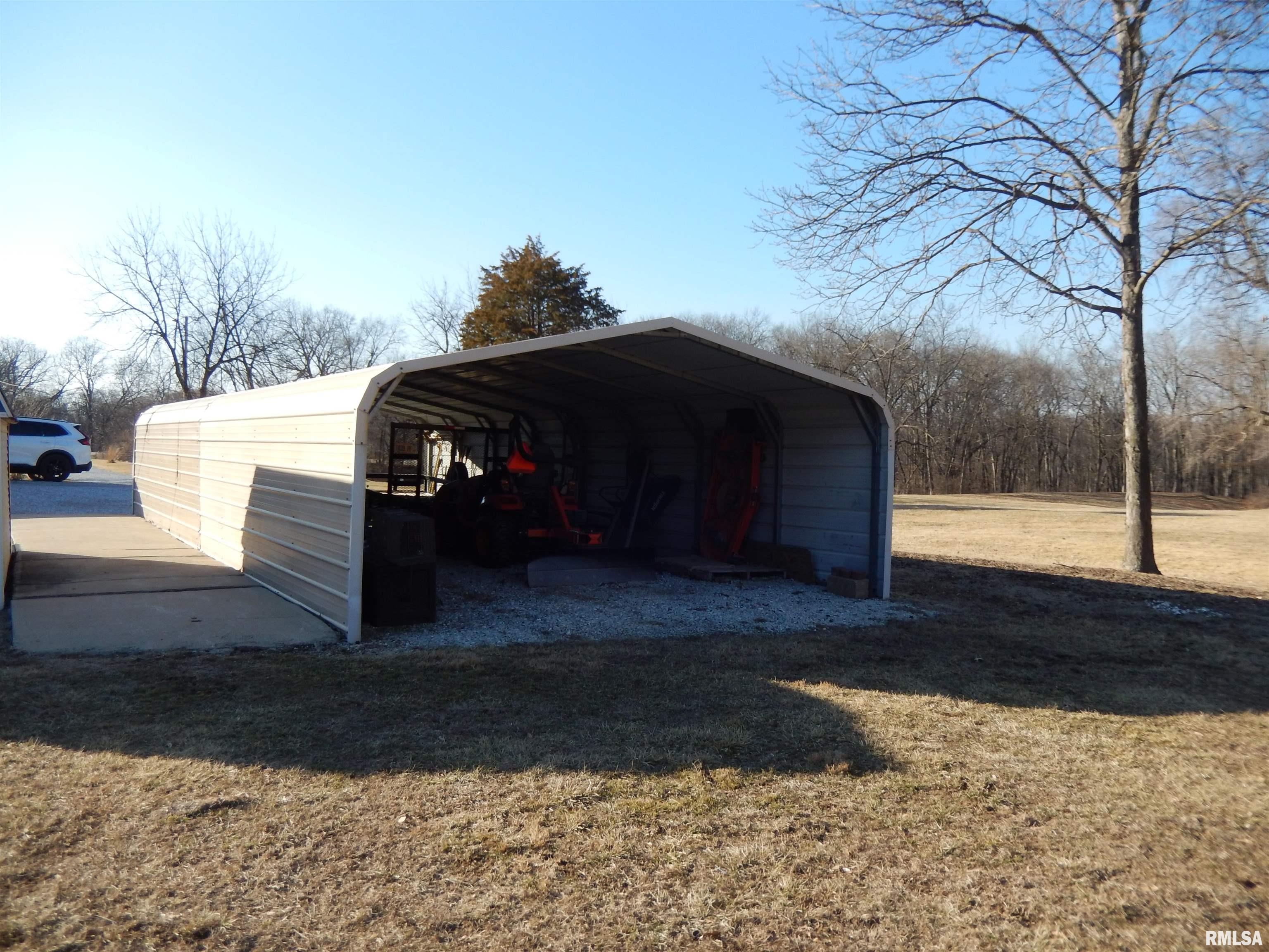404 North Hun Street Colchester, IL 62326 - Photo 37 of 49