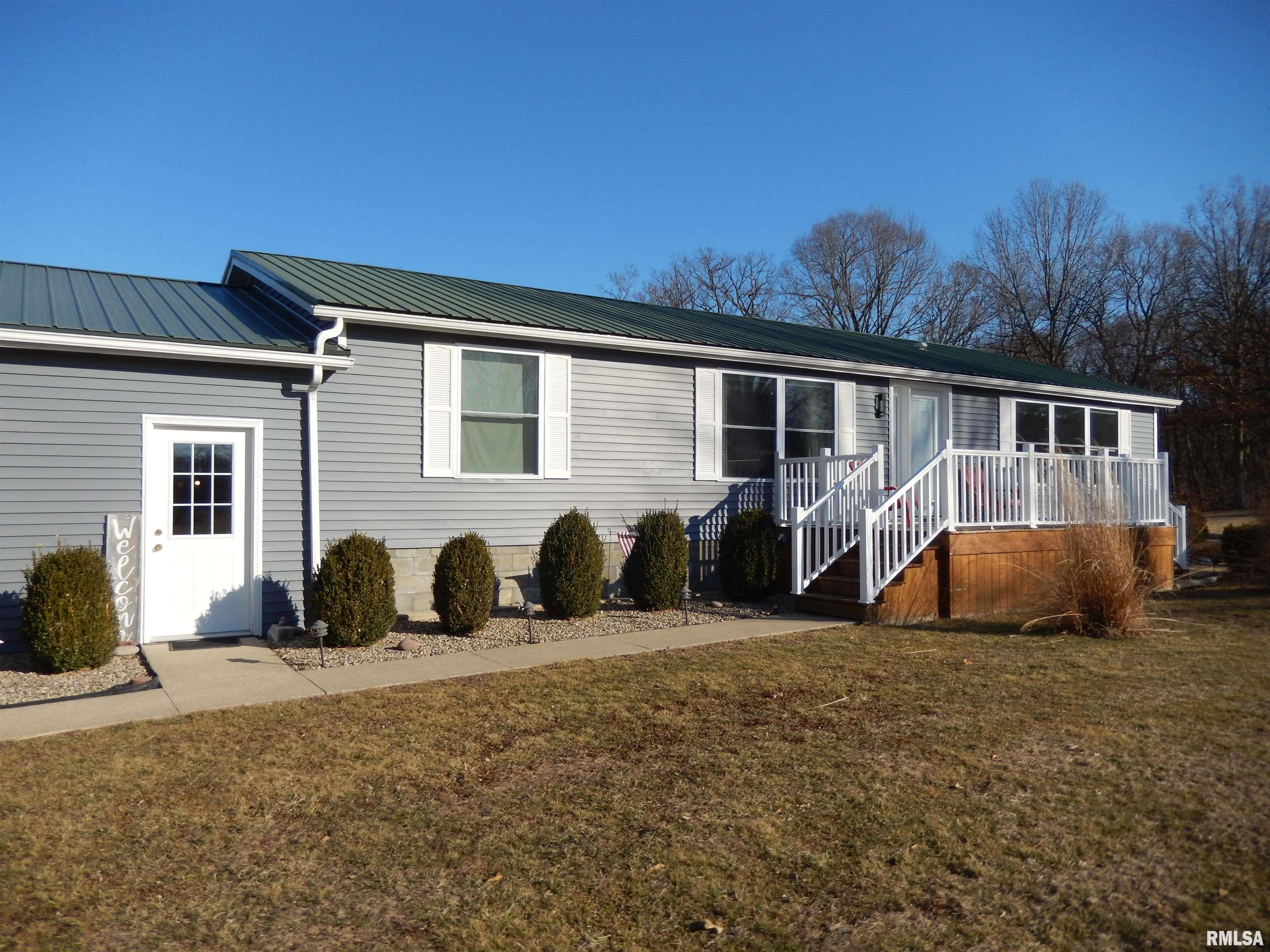 404 North Hun Street Colchester, IL 62326 - Photo 9 of 49