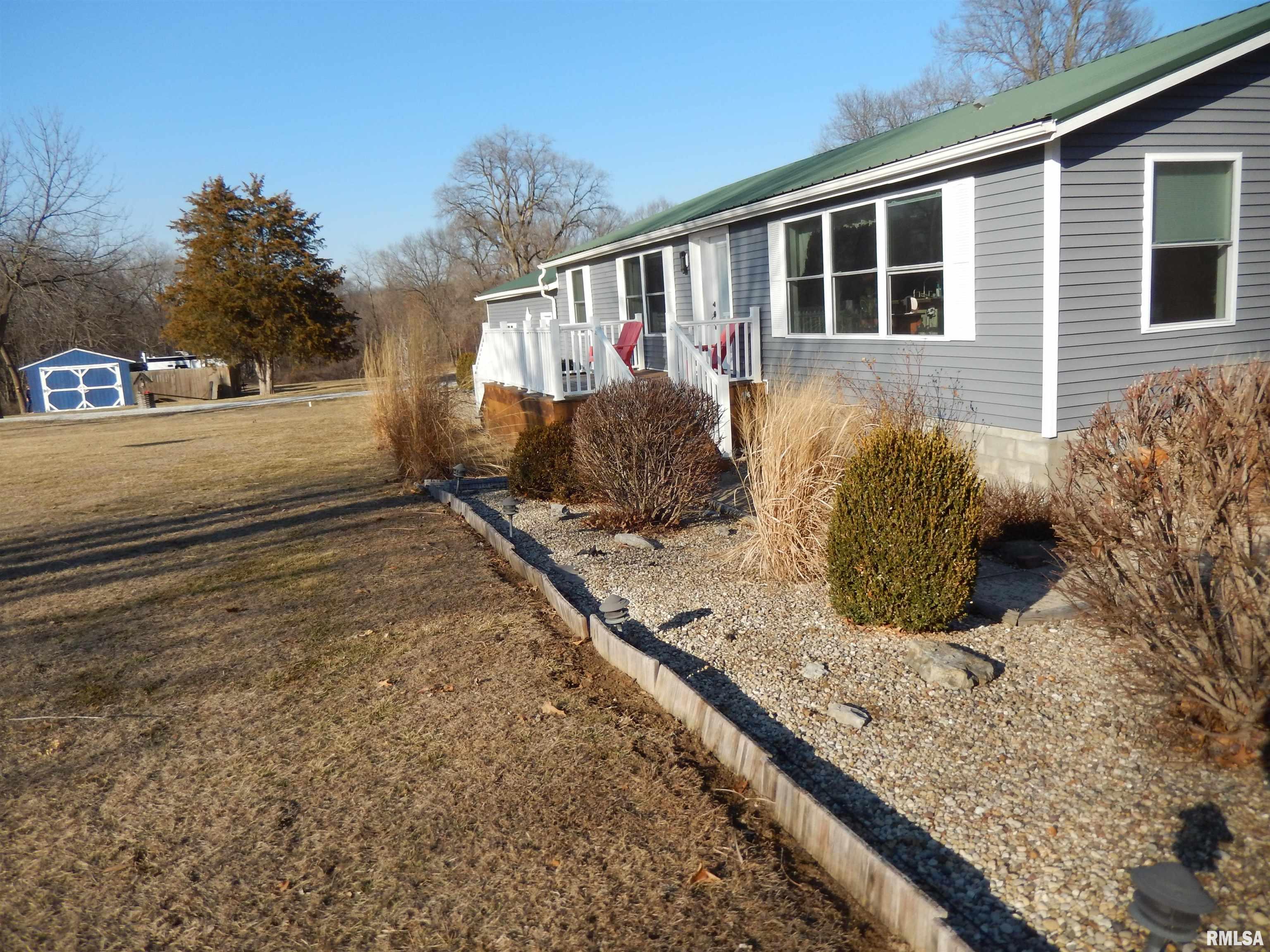 404 North Hun Street Colchester, IL 62326 - Photo 10 of 49