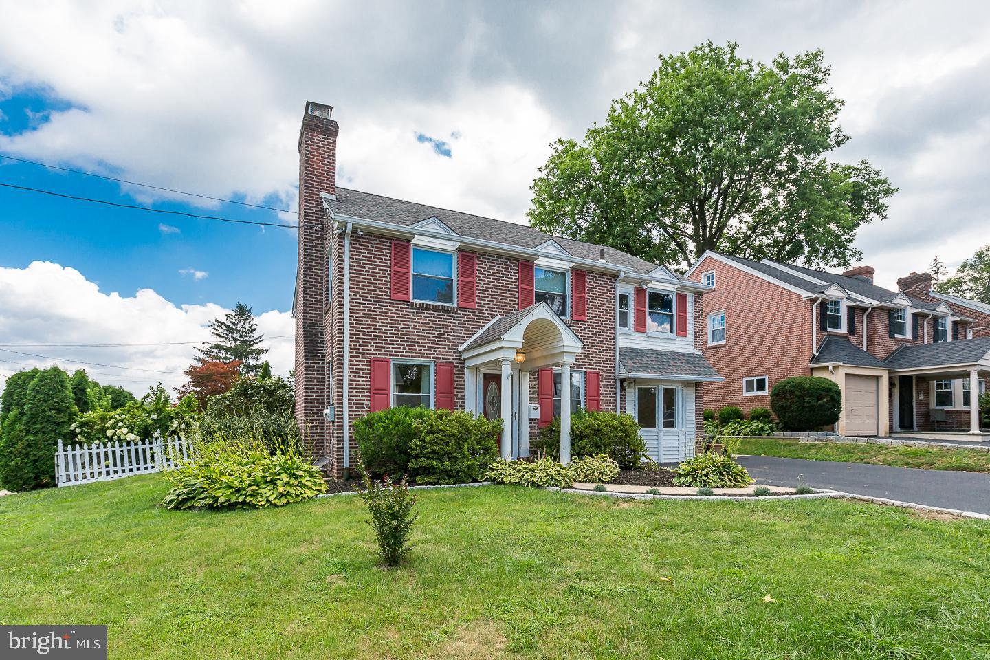 409 Shelbourne Road Havertown, PA 19083 - Photo 3 of 47