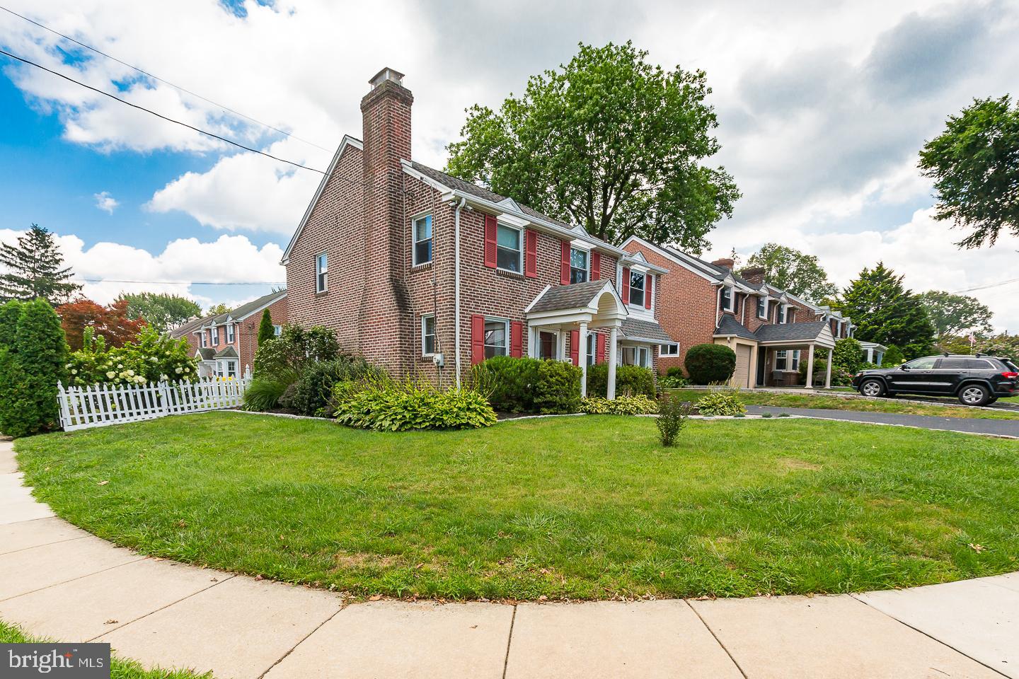 409 Shelbourne Road Havertown, PA 19083 - Photo 4 of 47