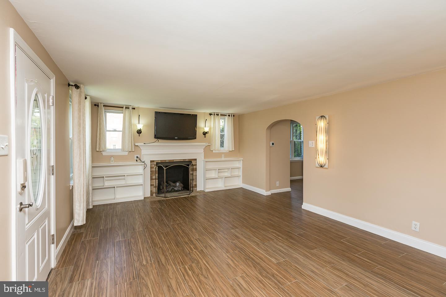 409 Shelbourne Road Havertown, PA 19083 - Photo 5 of 47