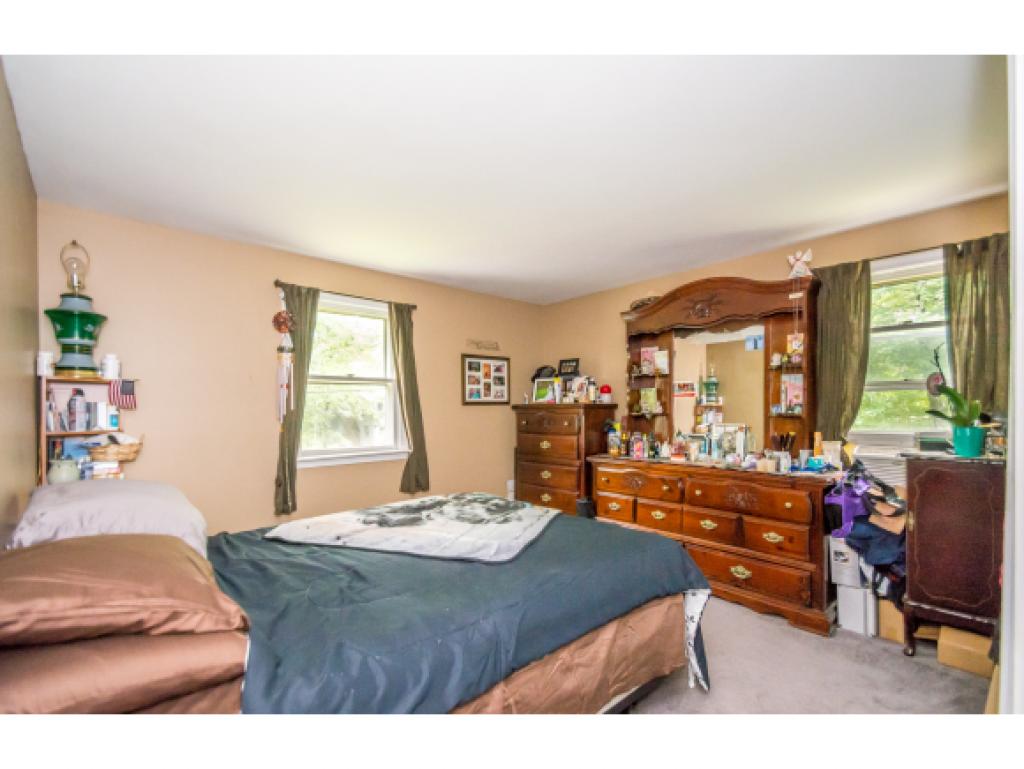 75 Hovey Road Londonderry, NH 03053 - Photo 18 of 24