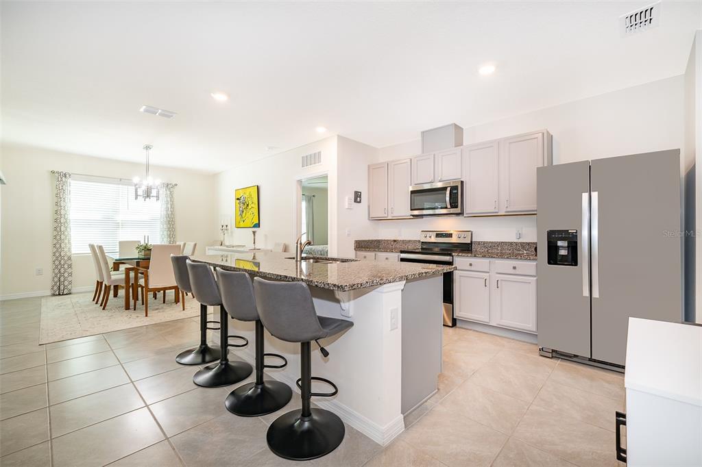 3759 Rory Oak Circle Apopka, FL 32703 - Photo 7 of 30