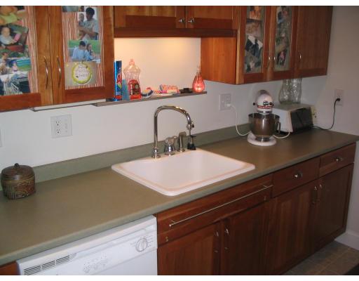 124 Londonderry Road Framingham, MA 01701 - Photo 7 of 10 Gallery Image 7