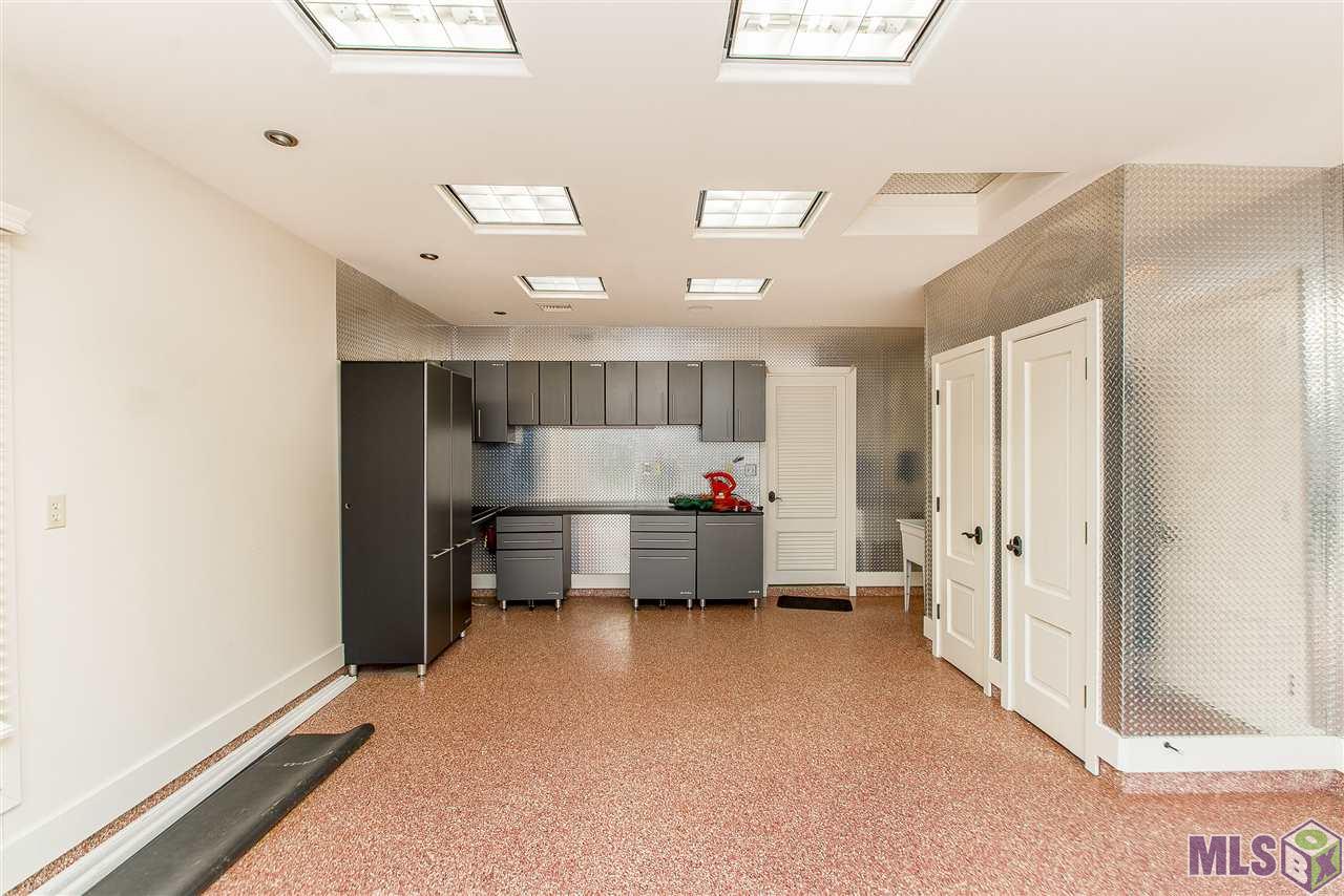 4921 Piney Point Avenue Baton Rouge, LA 70817 - Photo 9 of 32