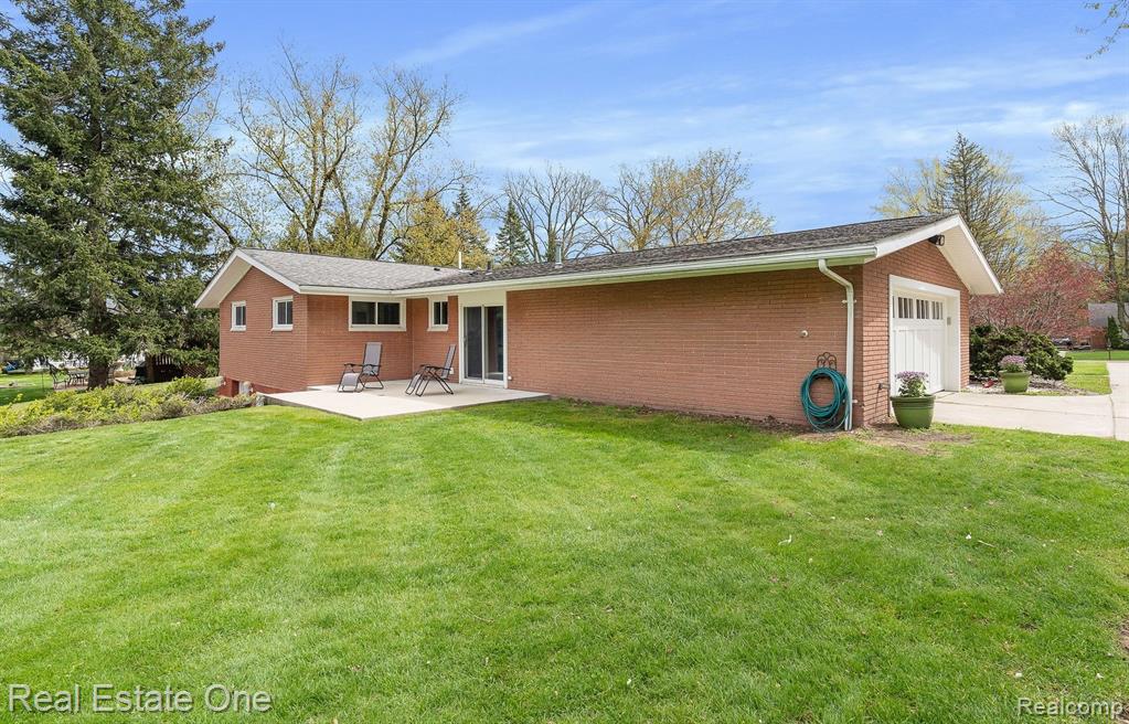 1124 Stellma Lane Rochester Hills, MI 48309 - Photo 41 of 44