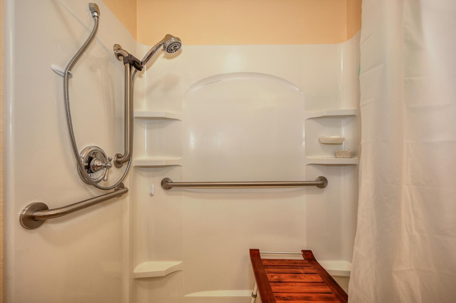 23998 Stable Road Sonora, CA 95370 - Photo 23 of 41 a bathroom with a shower